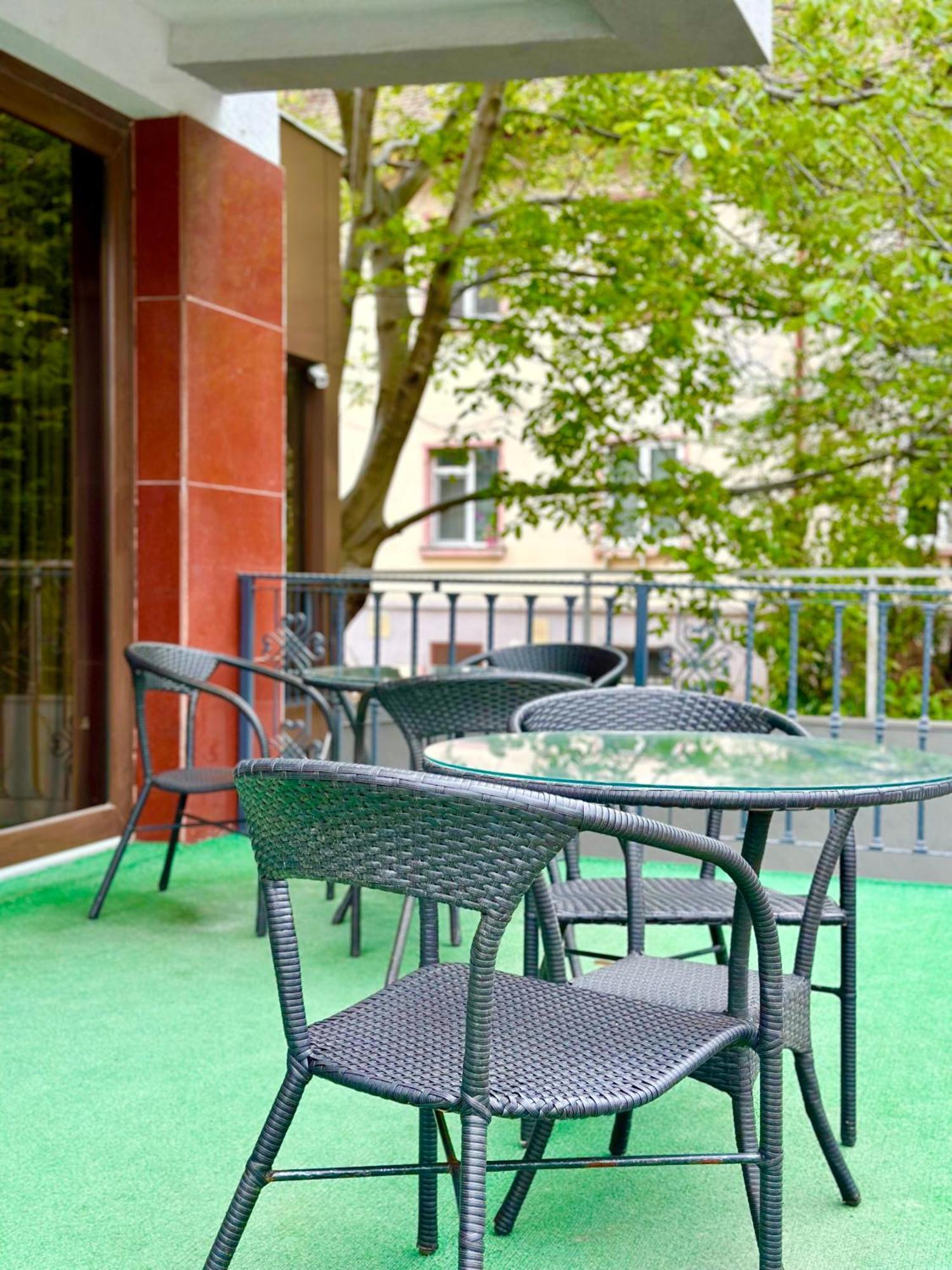 Lira Pacific Aparthotel Constanţa Esterno foto