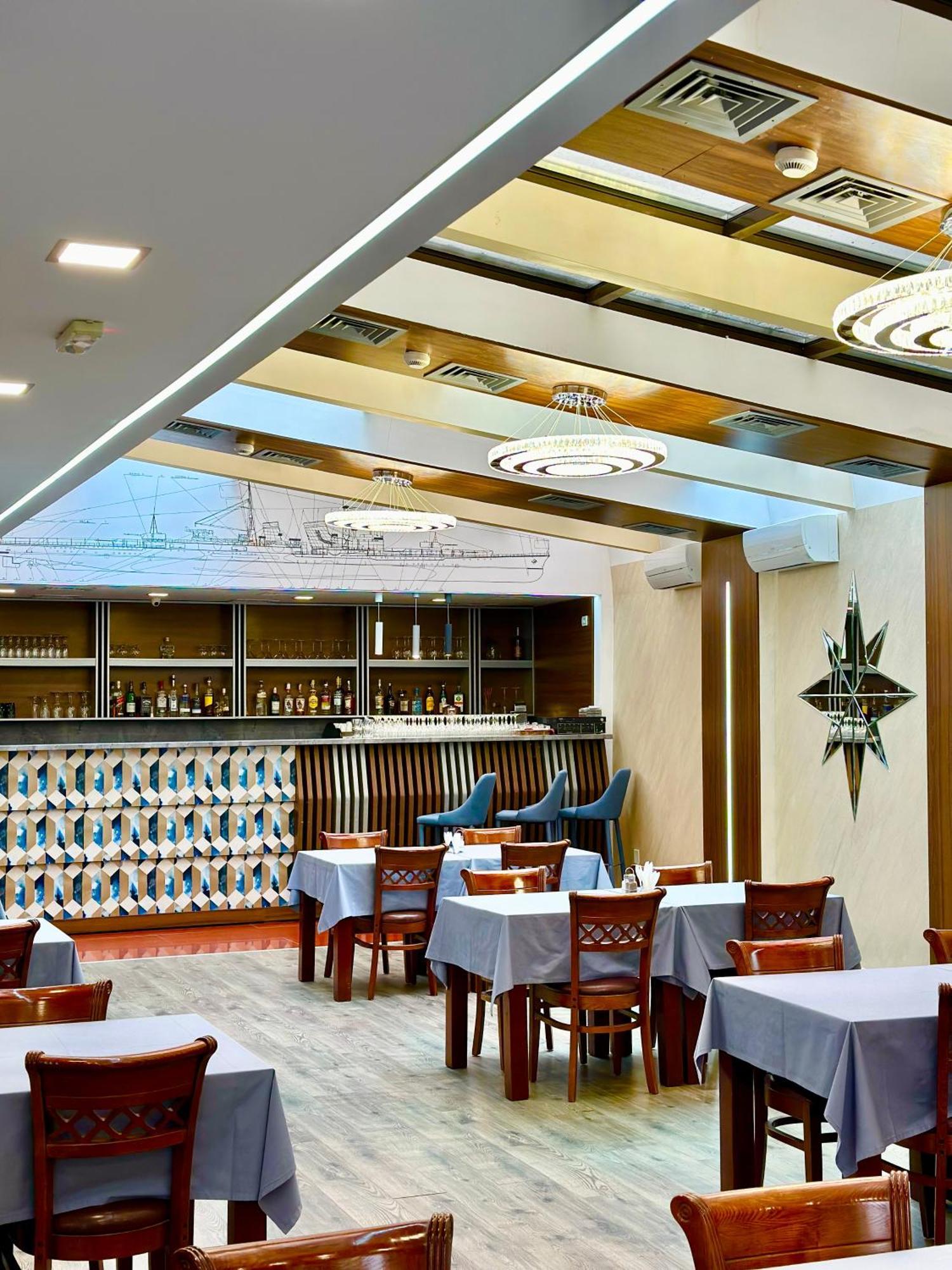 Lira Pacific Aparthotel Constanţa Esterno foto